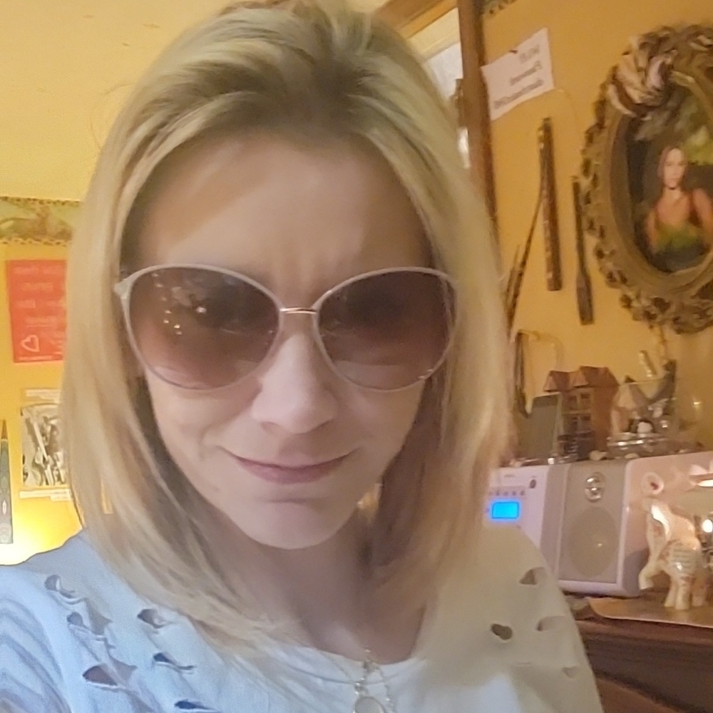 Meet your Posher, Teri